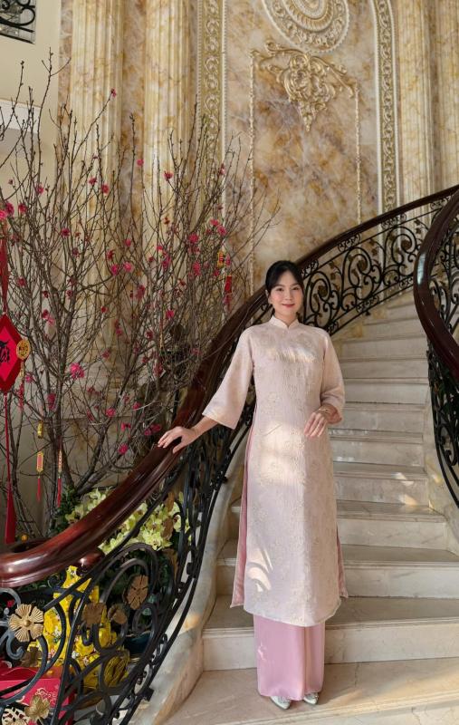 Nữ MC "lỡ 1 lần đò" được thiếu gia Bắc Ninh si mê, rước về làm vợ sống trong biệt thự to như lâu đài- Ảnh 6.