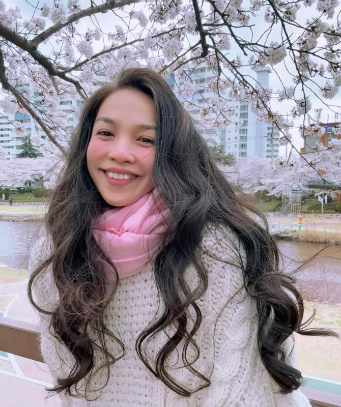 Ngoại hình không tin nổi của ca sĩ Việt có ca khúc cả nước thuộc, trẻ đẹp suốt 37 năm không có dấu hiệu già đi- Ảnh 5.