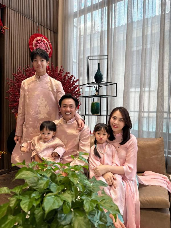 Chân dài Lạng Sơn lấy chồng đại gia đã có 1 con riêng: Sở hữu BST siêu xe trăm tỷ, chủ đầu tư dự án biệt thự cao cấp- Ảnh 6.