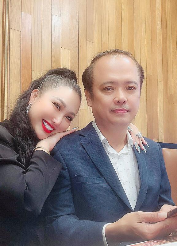 Mẹ đơn thân là Phó viện trưởng được đại gia miền Tây U60 yêu say đắm: Chiều chuộng như "công chúa", đưa về quê ra mắt gia đình - Ảnh 5.