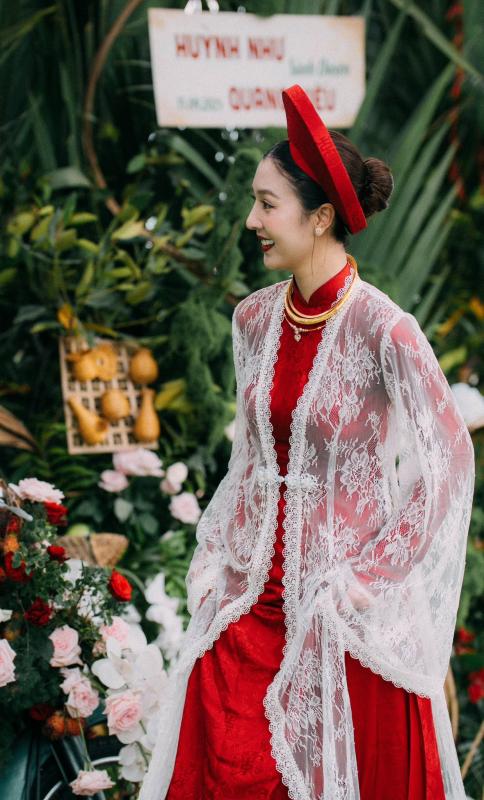 Mỹ nhân quê miền Tây cưới ca sĩ hơn 17 tuổi: Được chồng giao giữ hết tiền, sống trong biệt thự 20 tỷ đồng- Ảnh 5.