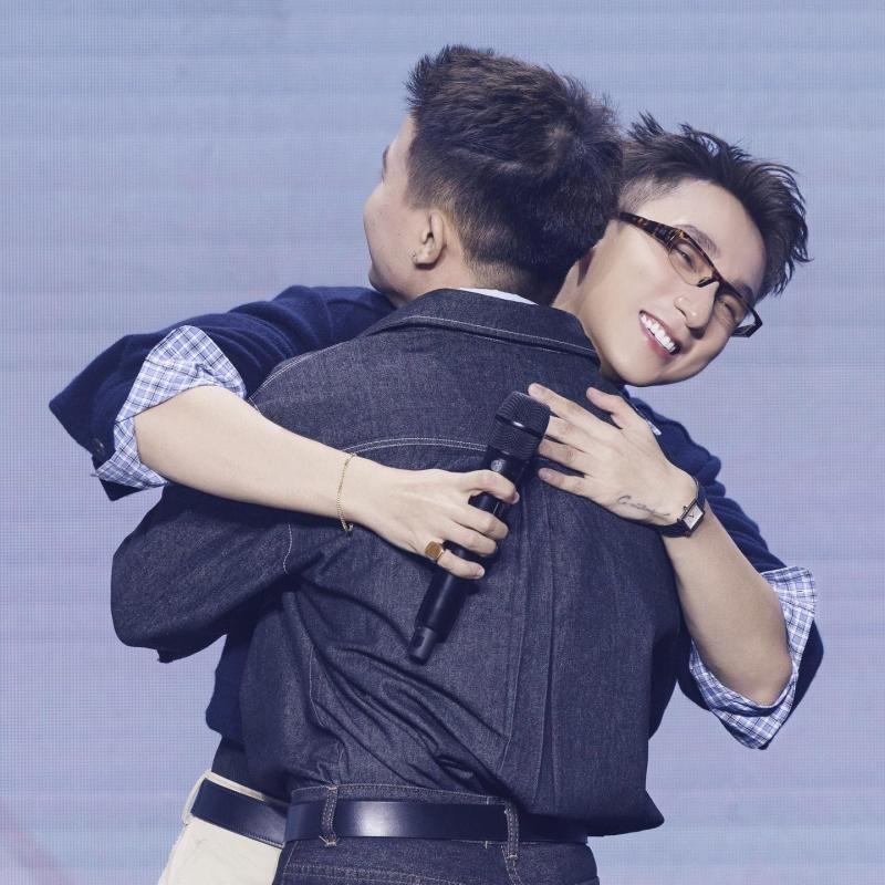 Cú bắt tay với ông lớn fandom đứng sau G-DRAGON, BIGBANG thay đổi văn hoá thần tượng nghệ sĩ Việt- Ảnh 6.
