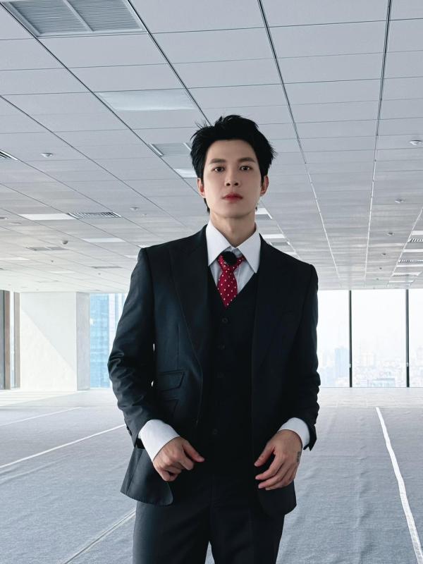 Ca sĩ Việt vừa được đề cử đẹp nhất thế giới: Nhan sắc như tài phiệt trong truyện bước ra, đến đâu cũng thành tâm điểm- Ảnh 6.