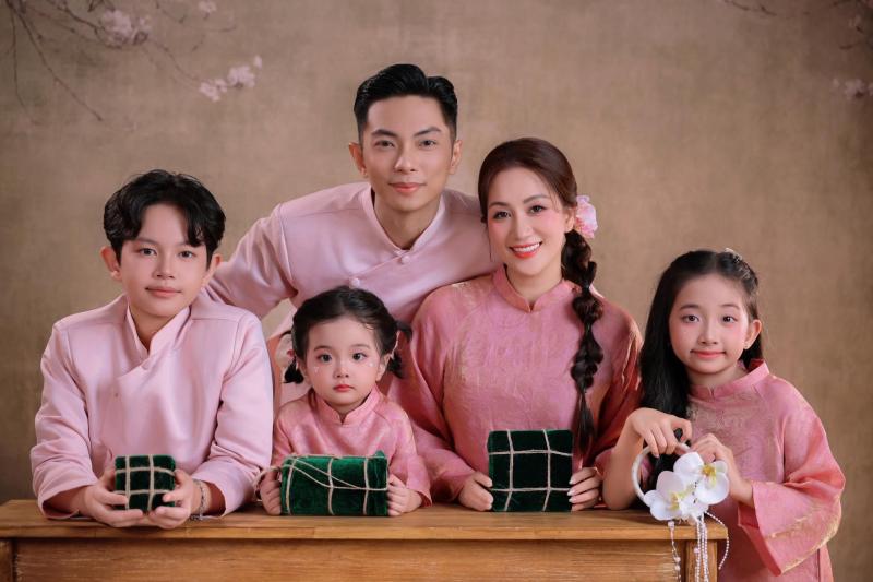 Căn nhà chứa toàn đồ vô giá của Khánh Thi, Phan Hiển- Ảnh 9.