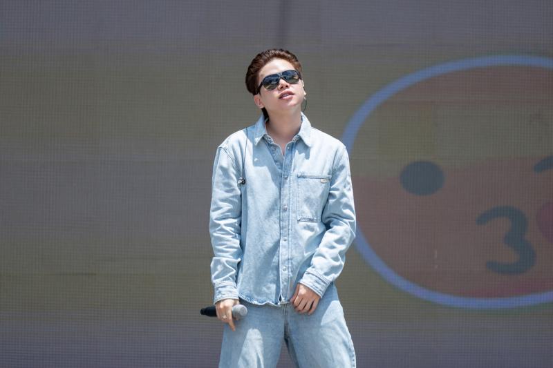 Fandom Yêu Nước cực hot: Sơn.K, Hoàng Tôn, S.T Sơn Thạch cùng loạt sao đổ bộ, sẵn sàng "quẩy tung nóc" WeYoung Stage- Ảnh 4.