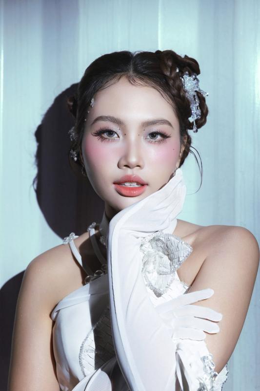 Nữ ca sĩ có đám cưới Khmer Nam Bộ hot nhất hiện tại: Làm CEO ở tuổi 19, có thể kiếm hơn 11 tỷ /năm- Ảnh 4.