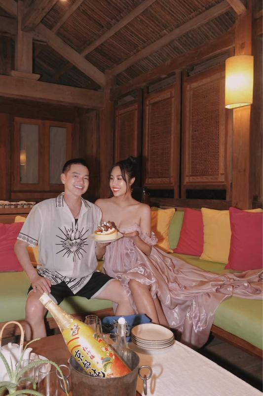Chuyến đi của nghệ sĩ Quang Minh và vợ kém 37 tuổi- Ảnh 7.