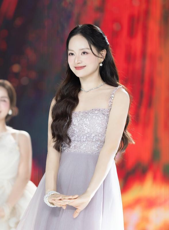 Cuộc sống sau khi ly hôn chồng Tây của diễn viên phim giờ vàng VTV, nói được 4 thứ tiếng- Ảnh 3.
