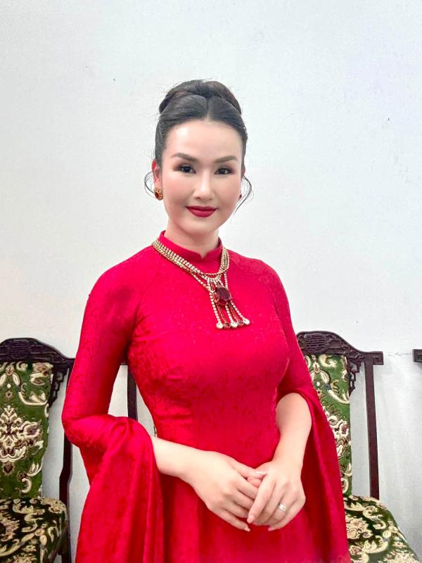 Mẹ 2 con có "cơ địa viral" ở concert quốc gia: Cất giọng là lấy trọn nước mắt khán giả, đắt show chính luận bậc nhất- Ảnh 4.