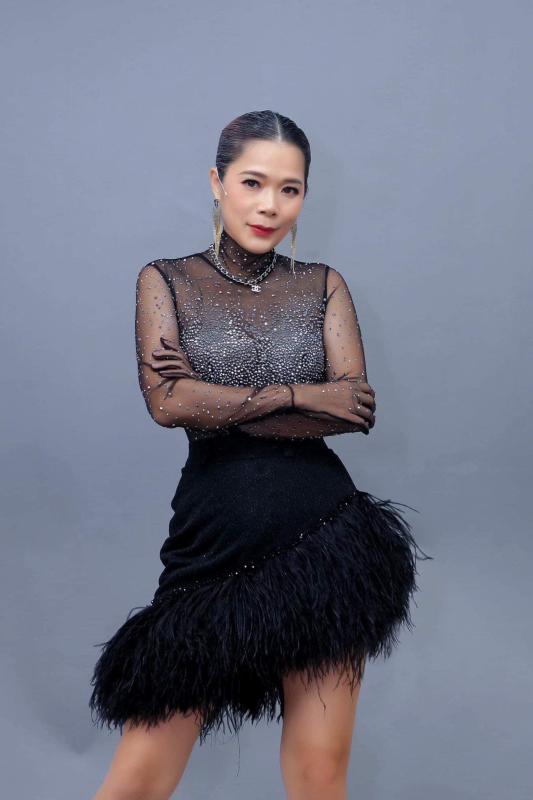 Việt Nam có phó chủ tịch tập đoàn nghỉ hát 10 năm, chán showbiz lui về sống an nhàn ở biệt thự nghìn mét vuông  - Ảnh 3.