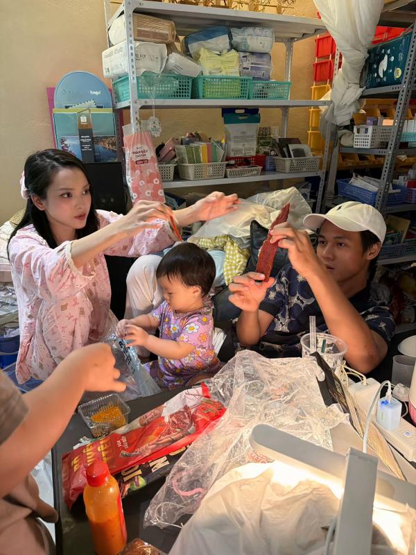 Mỹ nhân làm dâu miền Tây: Đám cưới không sính lễ, sống trong biệt phủ, kiếm gần trăm triệu mỗi ngày- Ảnh 6.