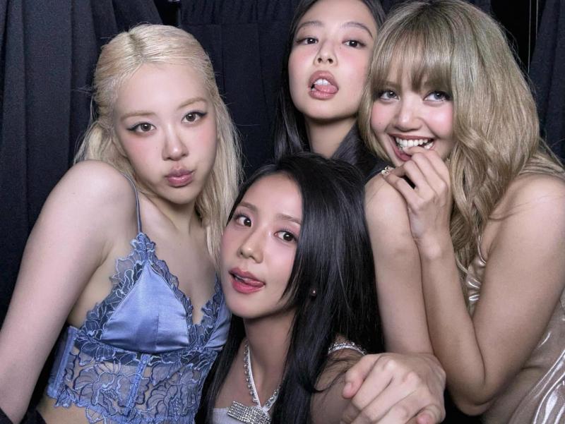 "BLACKPINK, hãy tỉnh táo lại đi!" - Ảnh 1.