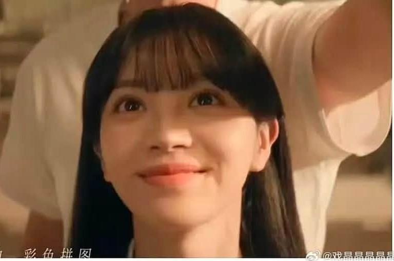 Mỹ nhân có nụ cười quái dị nhất giới giải trí- Ảnh 1.
