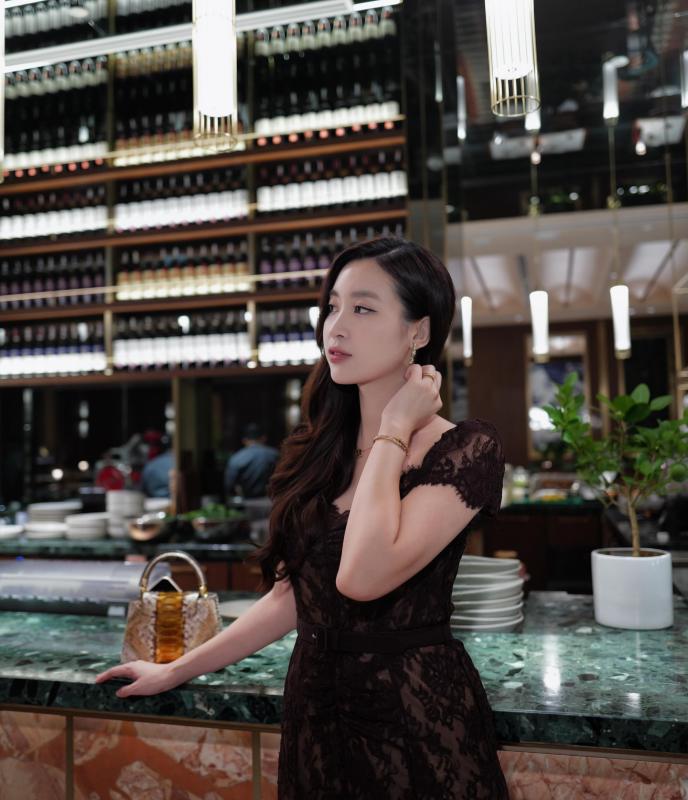 “Dâu hào môn” Đỗ Mỹ Linh được khen nức nở vì visual xinh đẹp, ngày càng nhuận sắc hậu sinh con thứ 2 cho Chủ tịch CLB Hà Nội- Ảnh 4.