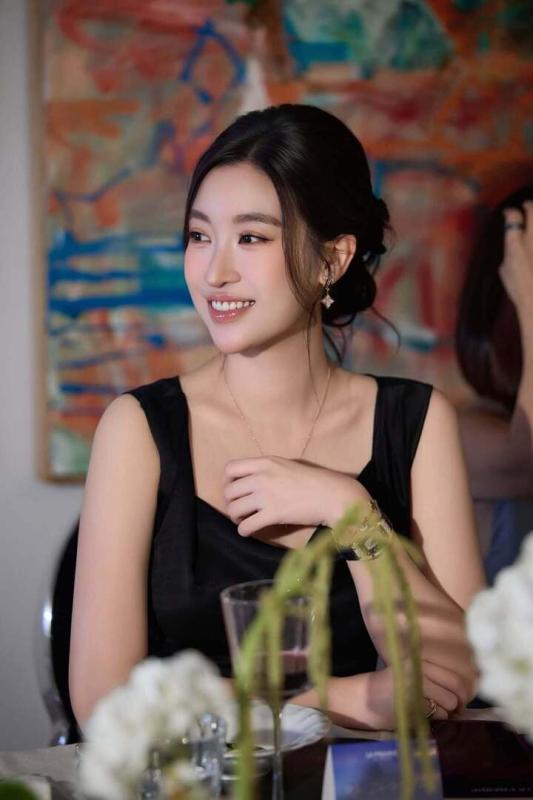 Đỗ Mỹ Linh thay đổi thế nào sau 10 năm đăng quang Hoa hậu Việt Nam?- Ảnh 4.