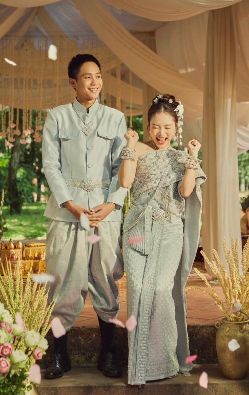 Loạt ảnh Phương Mỹ Chi tình tứ bên chú rể của mình- Ảnh 4.