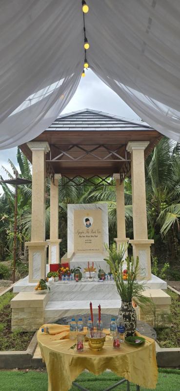 Nam NSND đã xây xong phần mộ cho vợ quá cố qua đời ở tuổi 64, xúc động 3 tiếng "bạn đời ơi"- Ảnh 3.