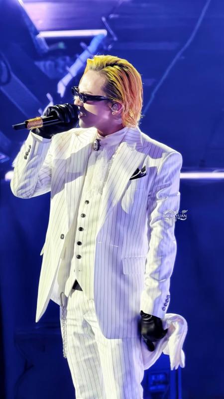 Sau 15 năm, G-Dragon lại "đập vỡ cây đàn" - Ảnh 8.