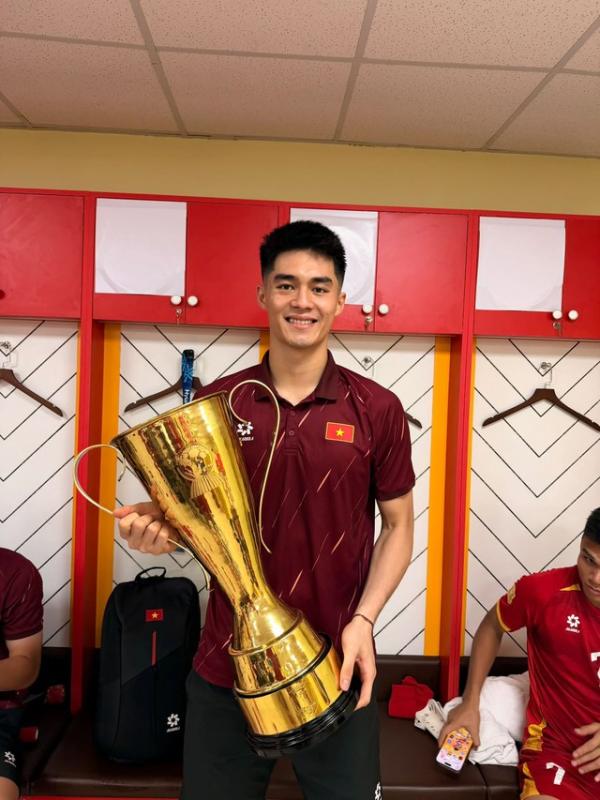 Tuyển thủ Việt Nam 2 lần vô địch ASEAN Cup nhưng chưa thi đấu phút nào- Ảnh 3.