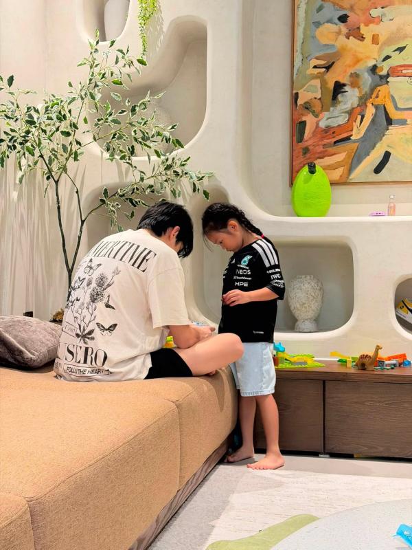 Subeo hiếm hoi xuất hiện, khoảnh khắc được Đàm Thu Trang chụp lén gây chú ý- Ảnh 2.