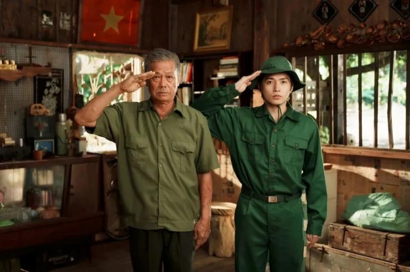 Từ Mưa Đỏ đến Nghỉ Hè Sợ Nghỉ Hưu: Một dòng chảy không chỉ có khói lửa- Ảnh 1.
