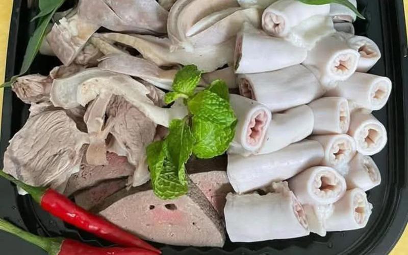 6 nhóm người nên nói "không" với lòng lợn: Món khoái khẩu có thể tiềm ẩn nhiều rủi ro sức khỏe - Ảnh 2.