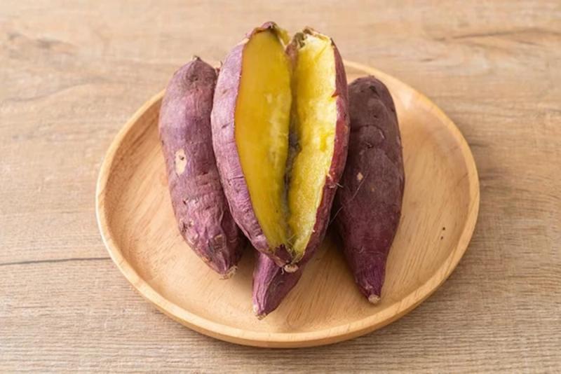 Bỏ cơm, ăn khoai lang để giảm cân: Đúng hay sai?- Ảnh 1.
