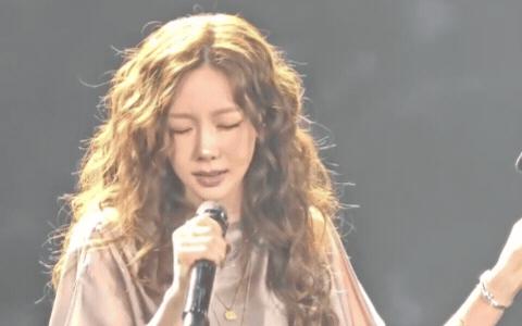 Nữ thần showbiz 20 năm vẫn nổi tiếng chỉ nhờ giọng hát, nhan sắc trong veo không hề già đi - Ảnh 5.