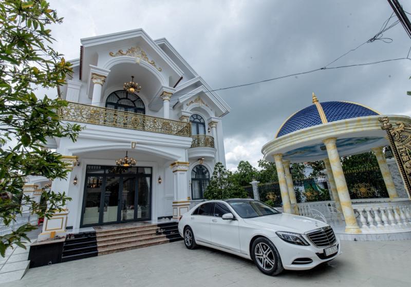 Mỹ nhân người miền Tây từ khó khăn thành Hoa hậu: Xây nhà 10 tỷ báo hiếu, chuyện yêu đương bí ẩn- Ảnh 5.