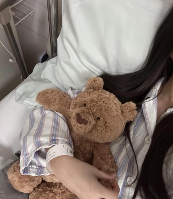 Bé gái 13 tuổi nuốt 20 viên thuốc cực quen để tự tử: Bác sĩ cảnh báo cha mẹ 4 điều- Ảnh 1.
