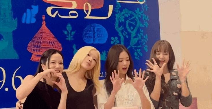 Jisoo liên tục xin lỗi, bật khóc tại sự kiện 10 năm: Dấu chấm hết cho BLACKPINK?- Ảnh 1.