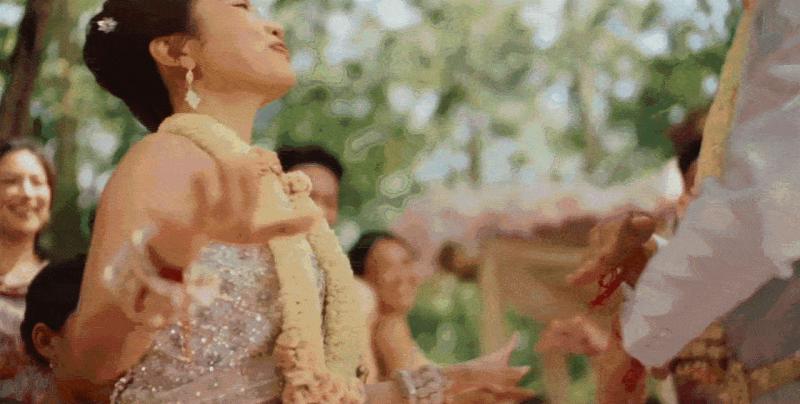 Tự hào nghệ sĩ Việt làm văn hóa vùng miền viral: Cô dâu Khmer Phương Mỹ Chi đẹp lộng lẫy, Hoàng Thùy Linh xưng vương với chất liệu Tây Bắc- Ảnh 6.