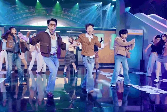 Nam ca sĩ 26 tuổi hát bolero "ngọt như mía", hot rần rần cõi mạng leo thẳng top 1 cả nước- Ảnh 1.