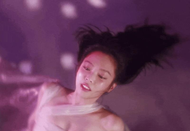 "Thiên thần sa ngã" Jennie đẹp thế này vẫn sợ bị bỏ rơi, níu kéo người cũ - Ảnh 7.