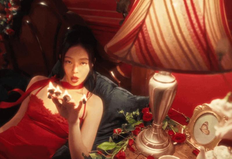"Thiên thần sa ngã" Jennie đẹp thế này vẫn sợ bị bỏ rơi, níu kéo người cũ - Ảnh 3.