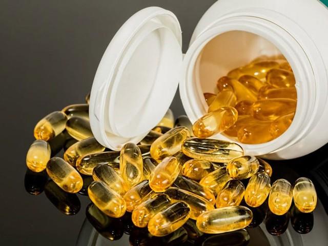 Uống dầu cá omega-3 lâu dài có ảnh hưởng đến thận?- Ảnh 1.