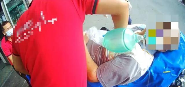 Bị ong đốt vẫn đi đón cháu, cụ ông 80 tuổi suýt mất mạng khi vừa về nhà- Ảnh 1.