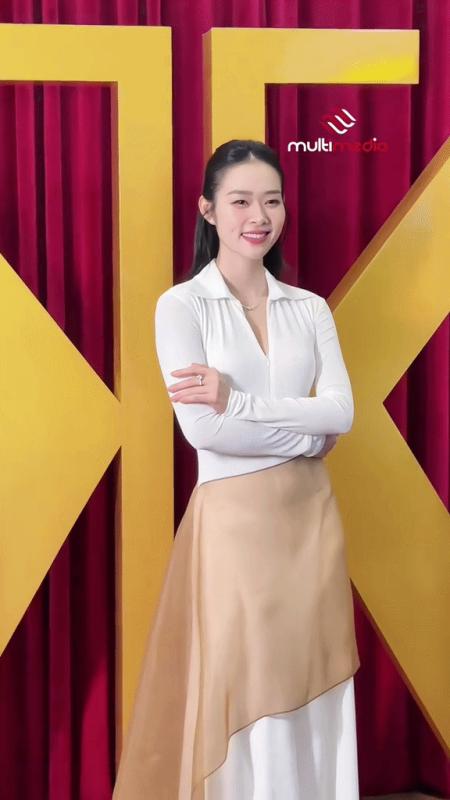 Vbiz có mẹ 1 con đẹp đến mức không ai dám đứng cạnh, chỉ Kim Tuyến mới khắc chế được nhan sắc này- Ảnh 2.