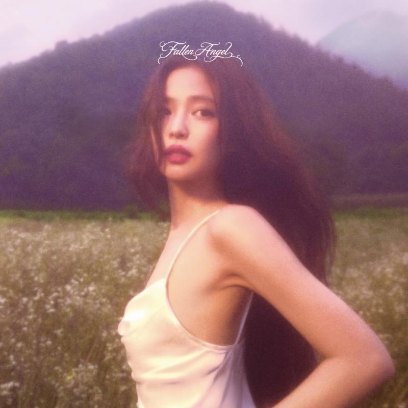 "Thiên thần sa ngã" Jennie đẹp thế này vẫn sợ bị bỏ rơi, níu kéo người cũ - Ảnh 8.