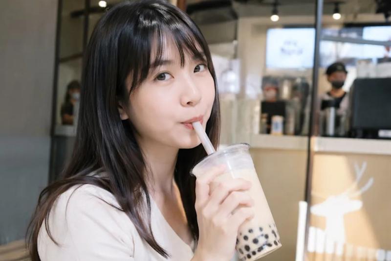 Uống trà sữa, cà phê kiểu này chẳng khác nào 