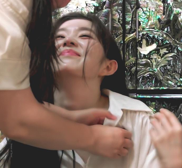Đúng là đệ nhất mỹ nhân showbiz, “say khướt” mà đẹp càng thêm đẹp- Ảnh 2.