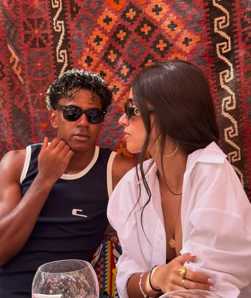 "Thần đồng" Lamine Yamal đưa bạn gái sexy về sống chung trong biệt thự 340 tỷ - nơi Shakira và chồng cũ Piqué từng gắn bó- Ảnh 2.