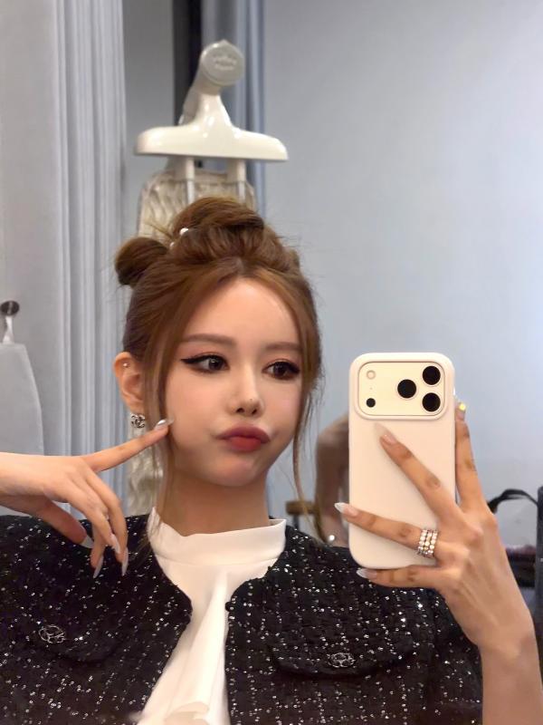 Mỹ nhân thanh khiết gây sốc vì gương mặt cứng đờ lạ lẫm, chuyện gì đang xảy ra? - Ảnh 4.