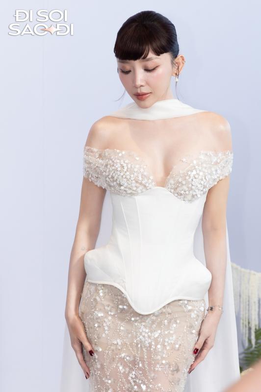 Tóc Tiên mặc váy cưới- Ảnh 1.