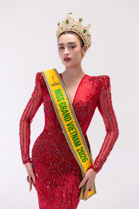 Giao lưu Miss Grand Vietnam 2025: Emoura Phạm mất váy tại Chung kết, Á hậu Bảo Ngọc lên tiếng về suất thi MGI All Stars- Ảnh 1.