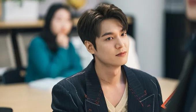 10 nam diễn viên giàu nhất Hàn Quốc 2026: Song Joong Ki xếp sau Lee Min Ho, hạng 1 bất khả chiến bại- Ảnh 4.