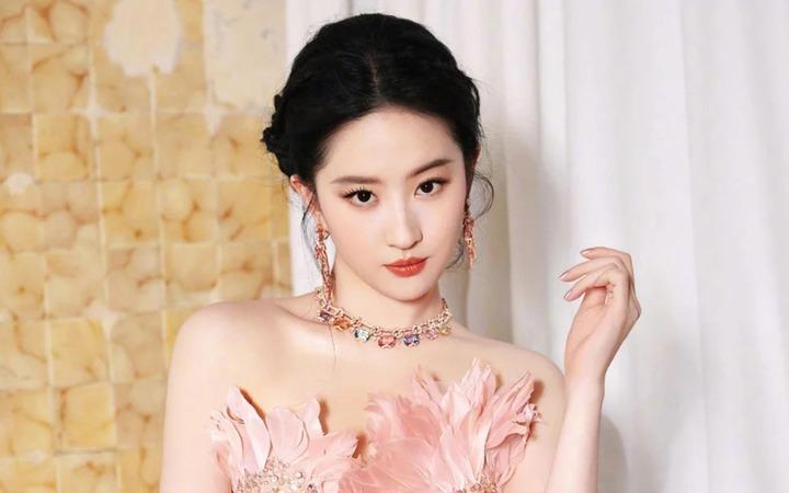 Ngỡ ngàng nhan sắc “thần tiên tỷ tỷ” Lưu Diệc Phi ngày ấy - bây giờ- Ảnh 7.