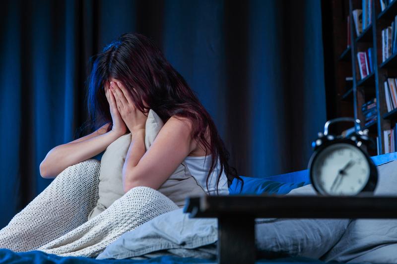 Tưởng do tuổi tác, stress nhưng hóa ra những đêm ngủ chập chờn có thể bắt đầu từ thời tiết - Ảnh 2.
