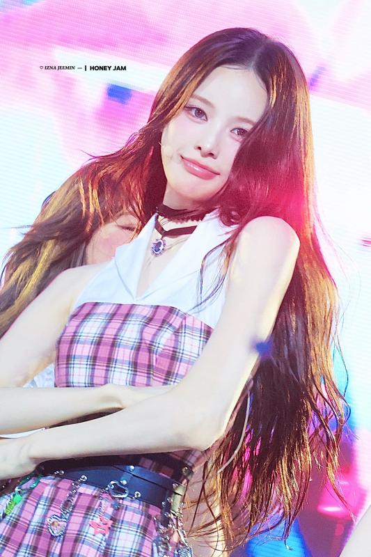 "Tổ hợp kỳ quan nhan sắc" mới của showbiz: Mỹ nhân đẹp nhất thế giới "chặt đẹp" mọi khung hình!- Ảnh 13.