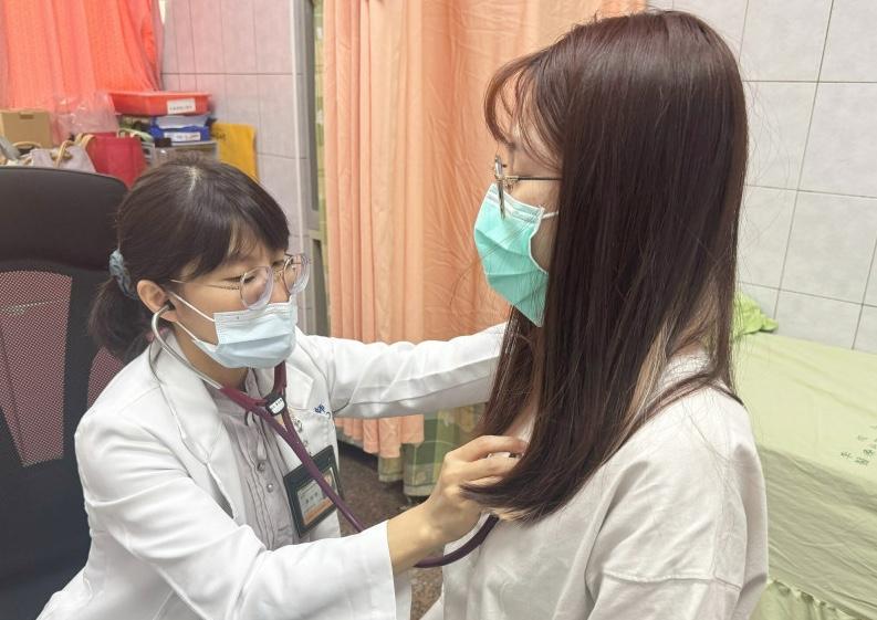 Ngày càng nhiều người tử vong vì ung thư phổi, bác sĩ nói thẳng: 4 việc làm buổi sáng "phá phổi" nhanh hơn hút thuốc - Ảnh 5.